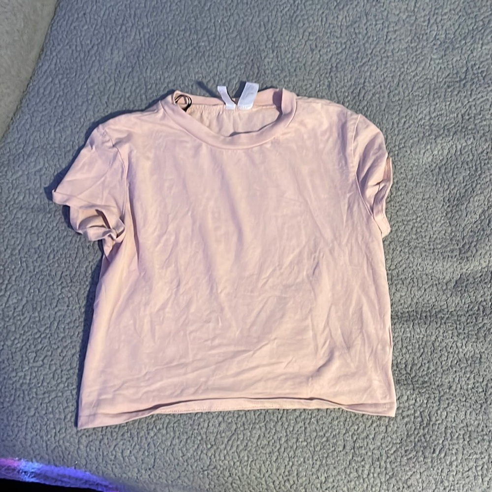Flesh colored cropped shirt